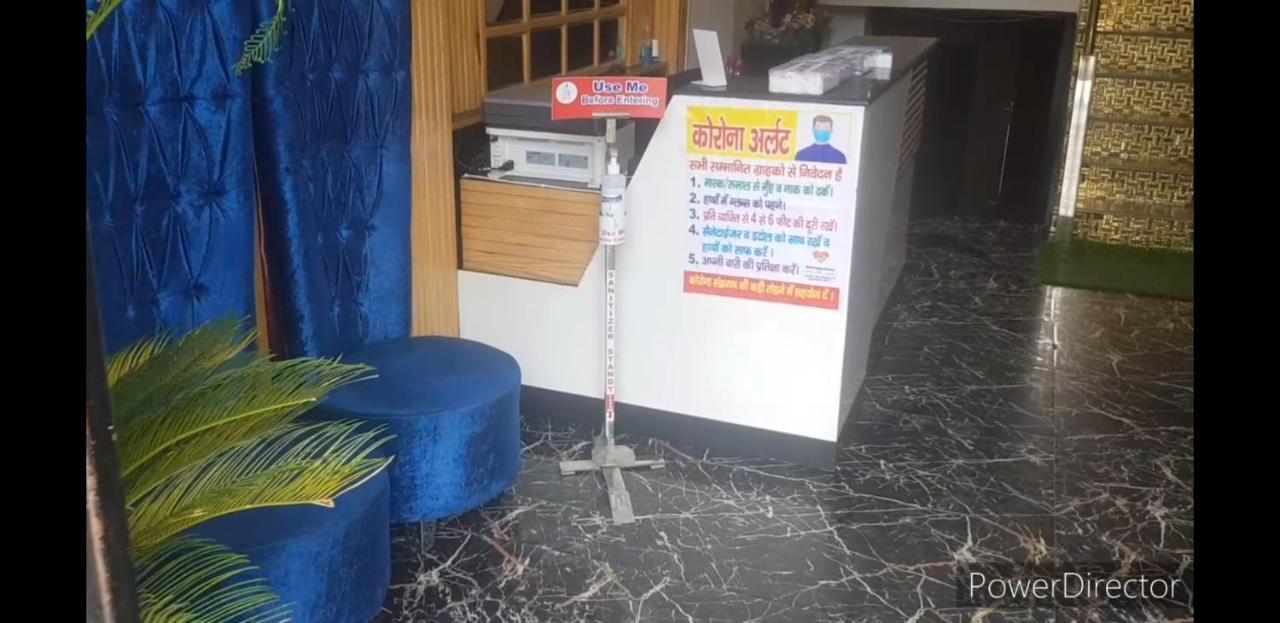 Hotel Soluxe Yamunānagar エクステリア 写真