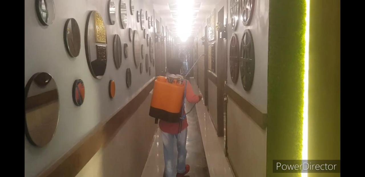 Hotel Soluxe Yamunānagar エクステリア 写真